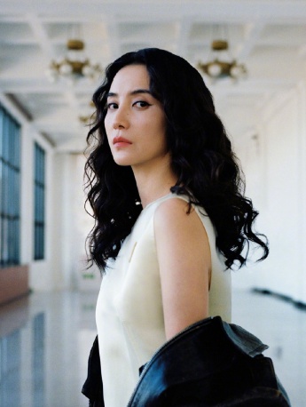 宋佳復古性感雜誌寫真圖片