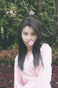 張慧雯溫柔浪漫春日寫真照