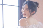 Soft and sexy beauty photo wallpaper