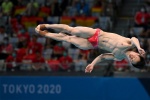 Xie Siyu wins gold in men's singles 3m springboard