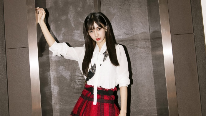 Beauty star Angelababy desktop wallpaper pictures