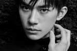 Yi Yang Qianxi's handsome photo mobile wallpaper