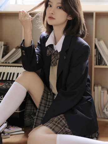 日系制服美女学生妹性感写真