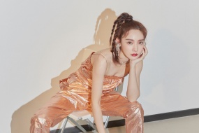 Sexy beauty Peng Xiaoran pictures desktop wallpaper