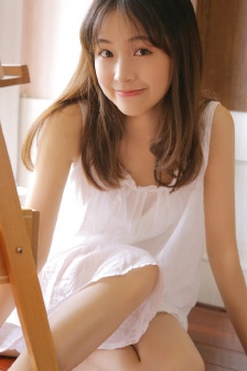 乖巧可人的美女性感图片写真