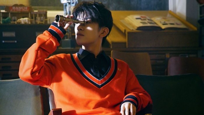 陽光男孩易烊千璽桌麵壁紙圖片