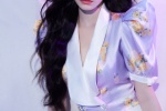Lin Yun's retro sexy photo in purple printed top