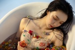 Hu Xiaotang sexy bathtub photo pictures