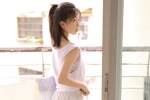 日系居家少女写真桌面壁纸