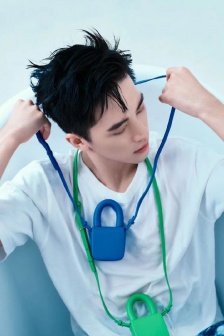 許魏洲居家男友風帥氣寫真圖片