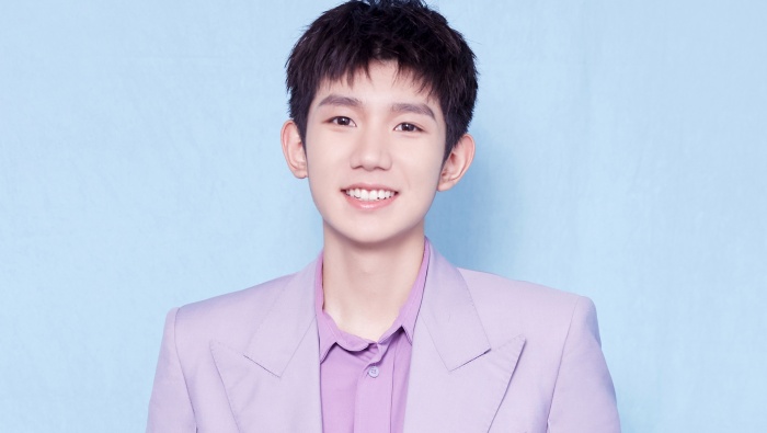 Wang Yuan handsome photo desktop wallpaper