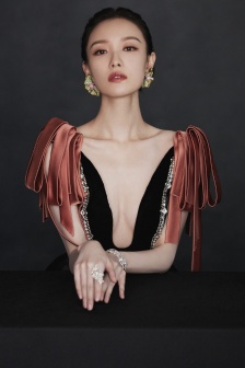 Ni Ni's Sexy Photos at Harper's Bazaar Annual Party