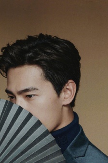 Yang Yang's handsome photo with Guofeng theme