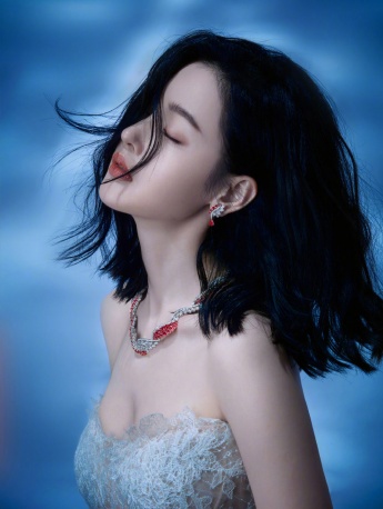 张天爱清冷性感杂志写真图片