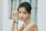 Sexy beauty Li Yitong computer desktop wallpaper