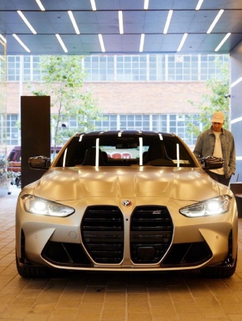BMW Kith co-branded M4 sports car HD photos