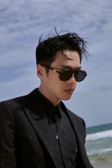 Zhang Ruoyun's handsome photo at GQ Character Festival