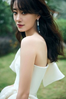 Zhang Xiaofei's sexy pictures at the 34th Golden Rooster Awards