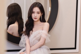 Beauty Li Yitong pictures desktop wallpaper