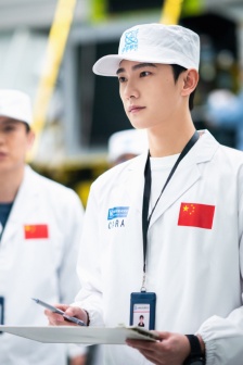 楊洋《你是我的榮耀》劇照圖片