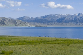 新疆赛里木湖风景桌面壁纸