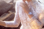 Li Bingbing's charming and sexy photo in sparkling diamond dress