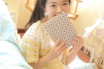 酒窩美女白絲美腿性感寫真