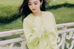 Jing Tianguo green sweatshirt fresh and sweet photo pictures
