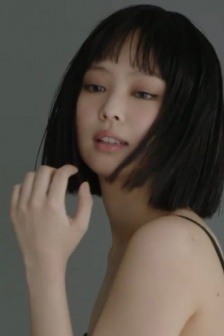 JENNIE short hair pictorial styling pictures