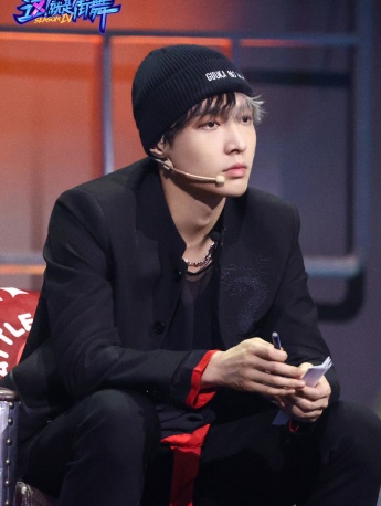 張藝興《這就是街舞4》第六期劇照圖片