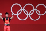 Li Fabin wins gold medal in men's 61kg weightlifting class