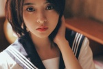 穿着黑丝袜的制服美女写真照片
