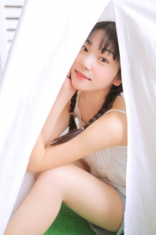 吊帶衫美人俏皮馬尾可愛寫真