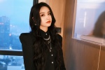 Jin Zihan fashion sexy photo in black suit