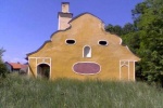 little house emoticon