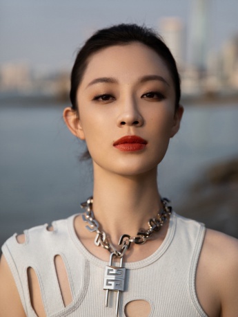 Sun Jiayu's summer beach blockbuster