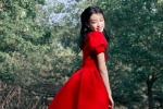 Sun Yi dreamy style red dress mobile wallpaper