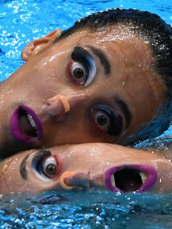 Beautiful and clear pictures of Group 2 of the East Olympic synchronized swimming semi-finals rematch