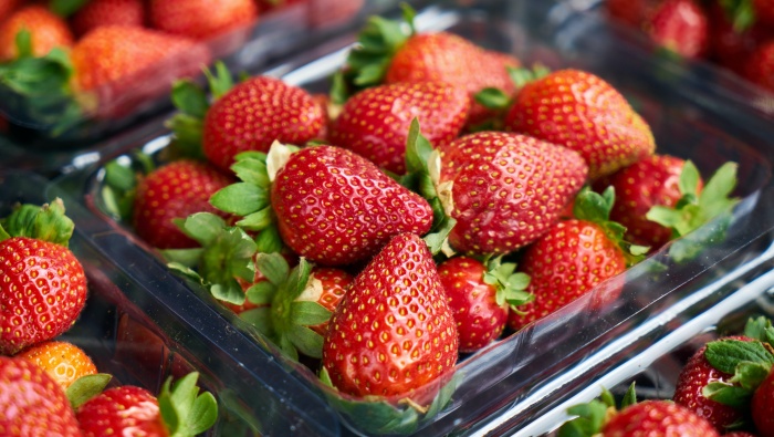 酸酸甜甜的草莓圖片桌麵壁紙