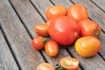 Sweet and sour tomatoes pictures desktop wallpaper