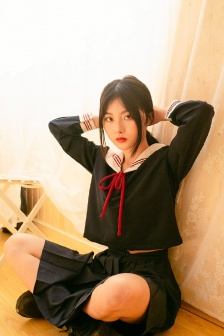 Sexy private photos of beauties in Japanese navy uniforms