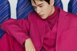 Gong Junmei handsome photo in red suit