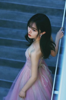 Zhao Jinmai's dreamy pink smart and sexy photo pictures