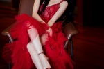 Dilireba sexy photo in red suspender hollow dress