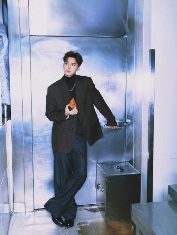 Li Yifeng's film-like handsome photo pictures
