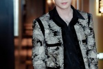 Zhang Yixing's handsome national style photo in printed jacket