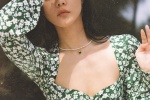 Deng Jiajia's charming and sexy photo in floral dress