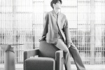 Wang Yuan handsome ascetic style photo in gray suit