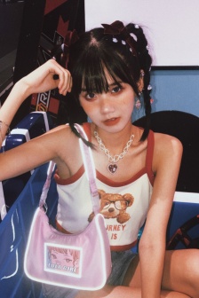 井川里予都市丽人游戏厅图片