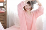 粉紅毛衣美女氣質短髮性感寫真